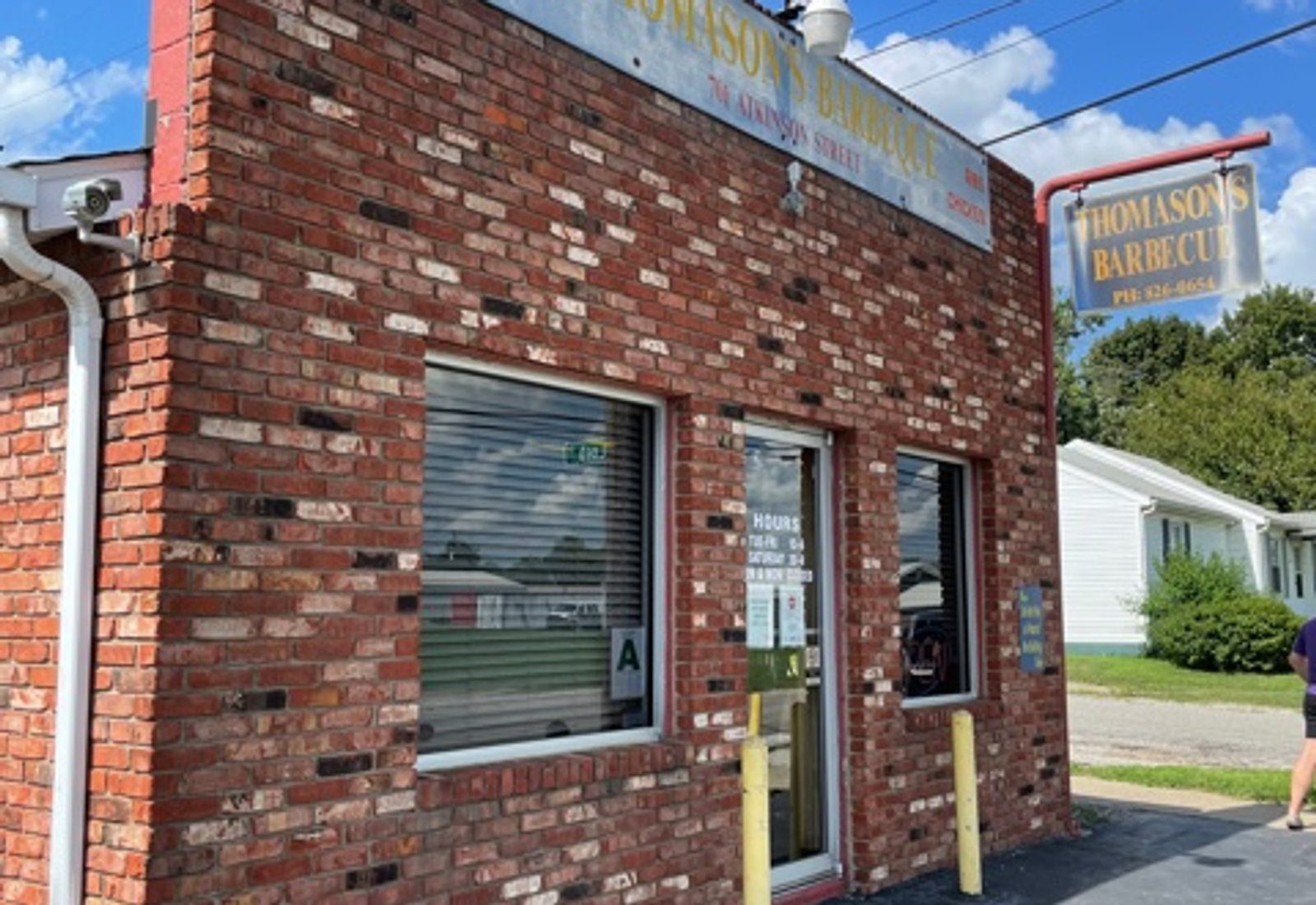 Thomason's BBQ storefront